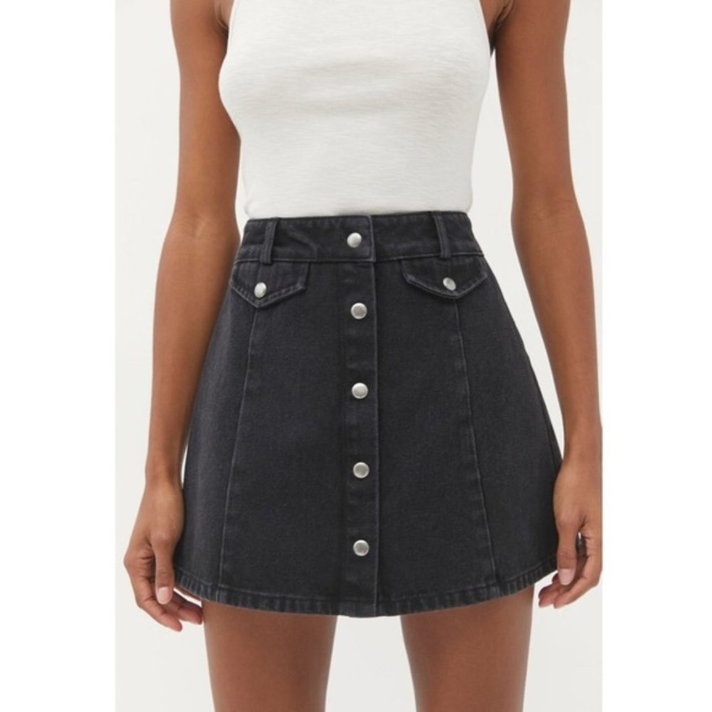 NWT UO BDG Sadie Denim Button-Front Mini Skirt